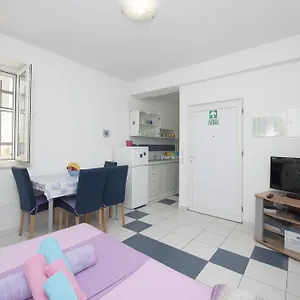  Apartment Dragica