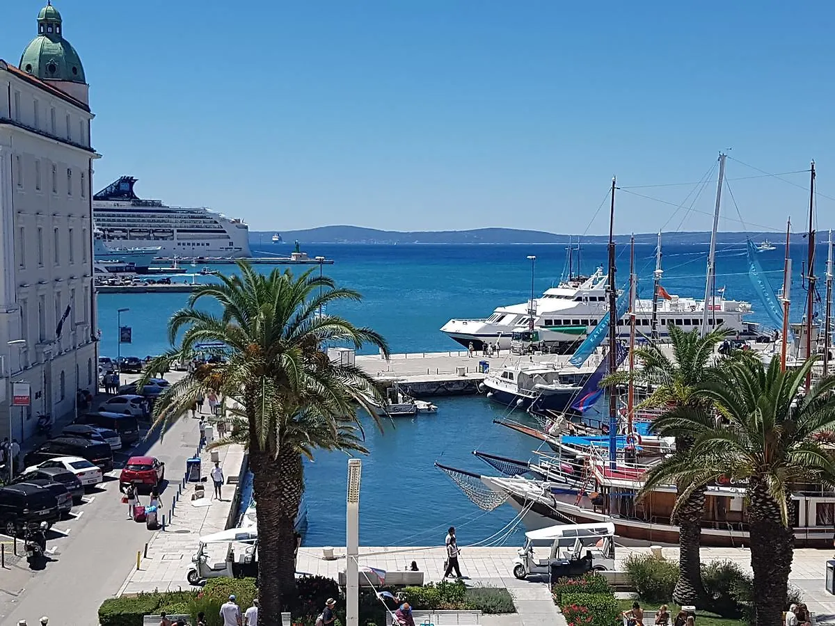 Guest house Riva Palace Split